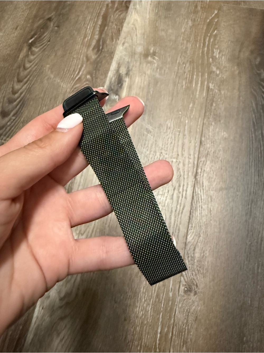 Apple Milanese Loop Band in Graphite - Picture 4 of 5